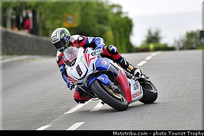 mcguinness_014_tourist_trophy_2011.jpeg