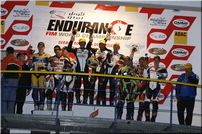 078-podium-stk