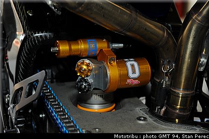 002_gmt94_test2009_002.jpg