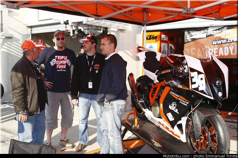 24h_mans_2010_stands_005