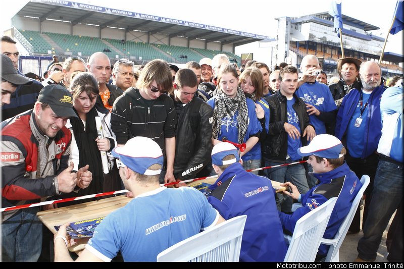 24h_mans_2010_stands_017