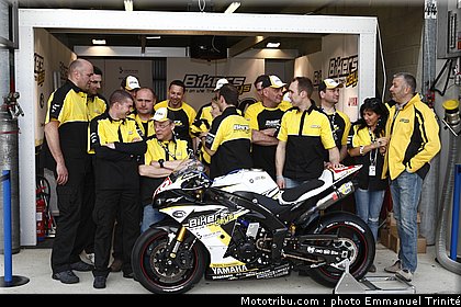 24h_mans_2010_stands_060.JPG
