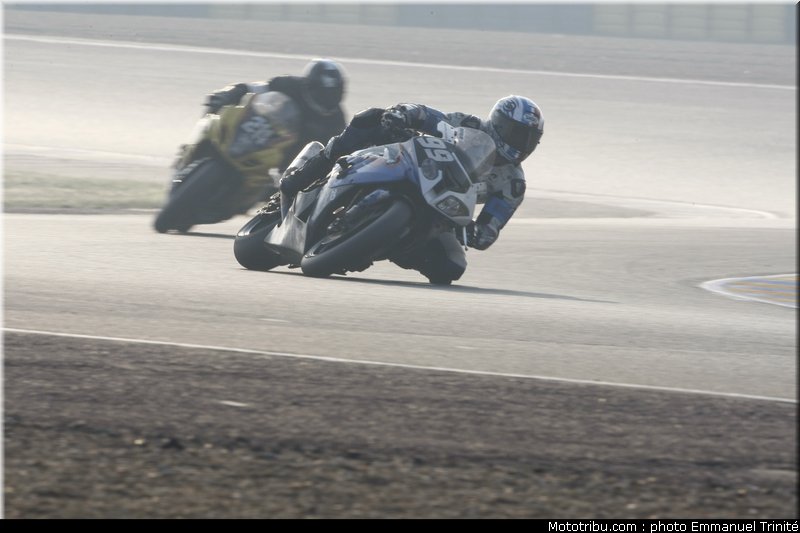 gmt94_007_24h_du_mans_2011
