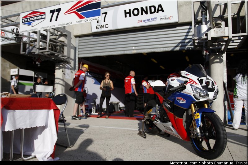 honda_tt_legends_012_24h_du_mans_2011