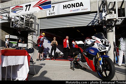 honda_tt_legends_012_24h_du_mans_2011.jpg