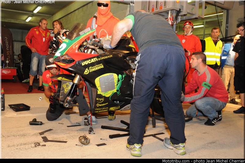 0082_scuderia_zone_rouge_003_endurance_2012_france_24h_du_mans