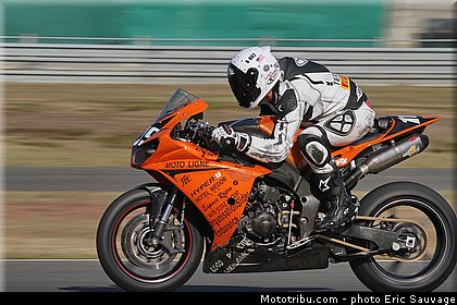 slider_01_endurance_2012_essais_pre_le_mans_sauvage_mototribu.jpg