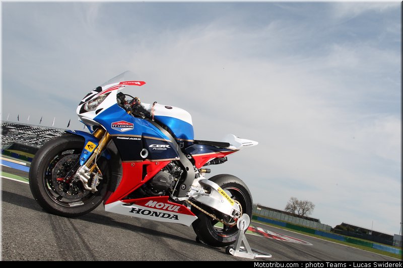honda_tt_legends_08_endurance_2012_france_bol_dor