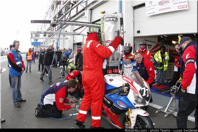 honda_tt_legends_14_endurance_2012_france_bol_dor