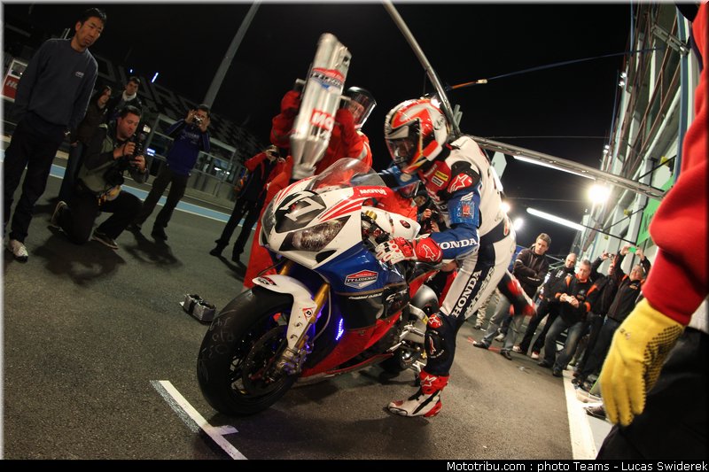honda_tt_legends_18_endurance_2012_france_bol_dor