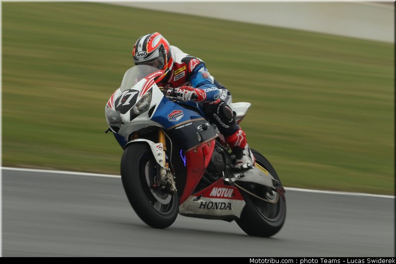 honda_tt_legends_19_endurance_2012_france_bol_dor