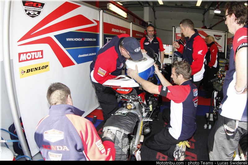 honda_tt_legends_25_endurance_2012_france_bol_dor