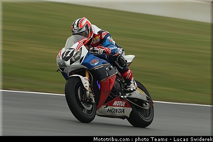 honda_tt_legends_19_endurance_2012_france_bol_dor.jpg