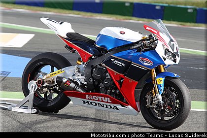 honda_tt_legends_34_endurance_2012_france_bol_dor.jpg