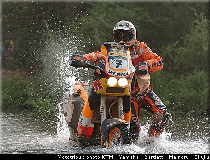 isidre_esteve_6_dakar2005.jpg