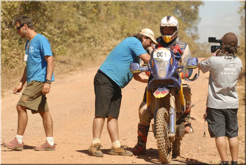MOTO 