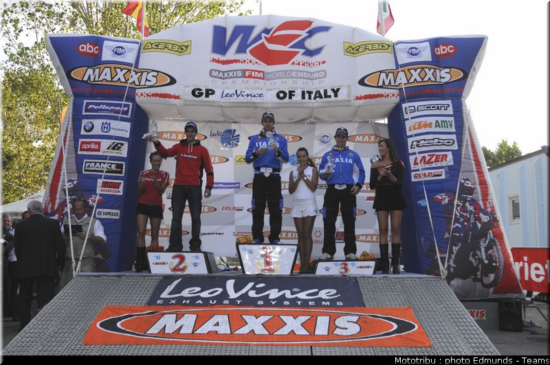 podium_ej