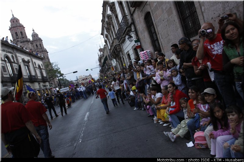 isde_2010_ouverture_defile_1