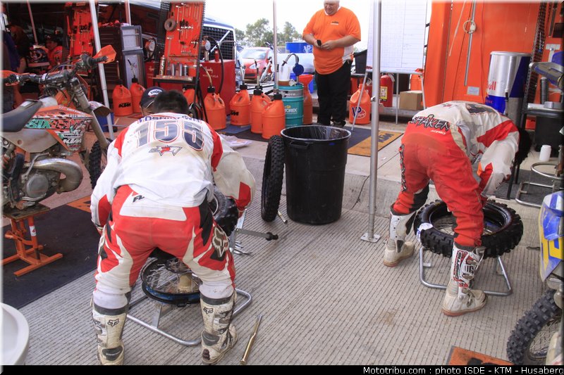 isde_2010_paddock_japon