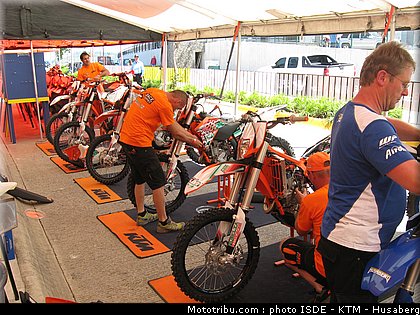 isde_2010_ktm_husaberg_01.jpg