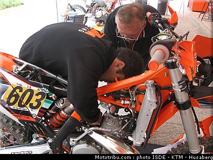 isde_2010_ktm_husaberg_13.jpg