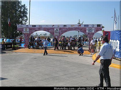 isde_2010_ktm_husaberg_16.jpg