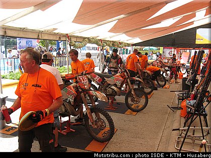 isde_2010_ktm_husaberg_22.jpg