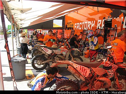 isde_2010_ktm_husaberg_27.jpg