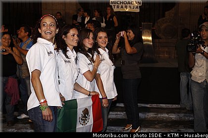 isde_2010_ouverture_mexique_femme.JPG