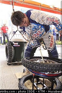 isde_2010_paddock_1.JPG