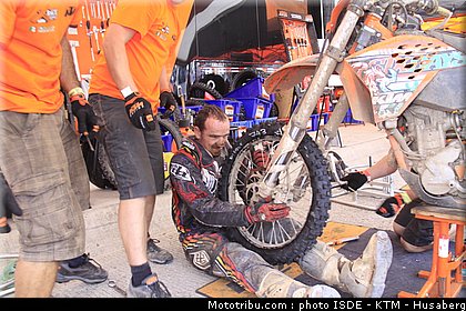 isde_2010_paddock_5.JPG
