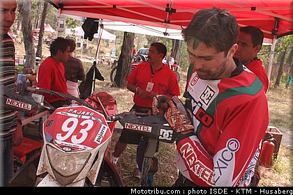 isde_2010_paddock_mexique.JPG