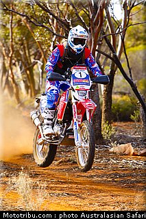 australasian_safari_smith_j_04_2010.jpg