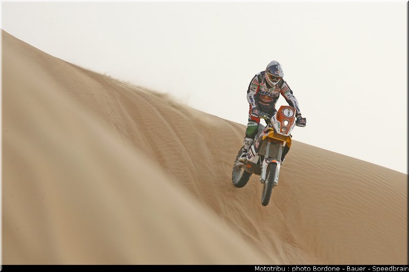 coma_02_rallye_2012_abu_dhabi_desert_challenge