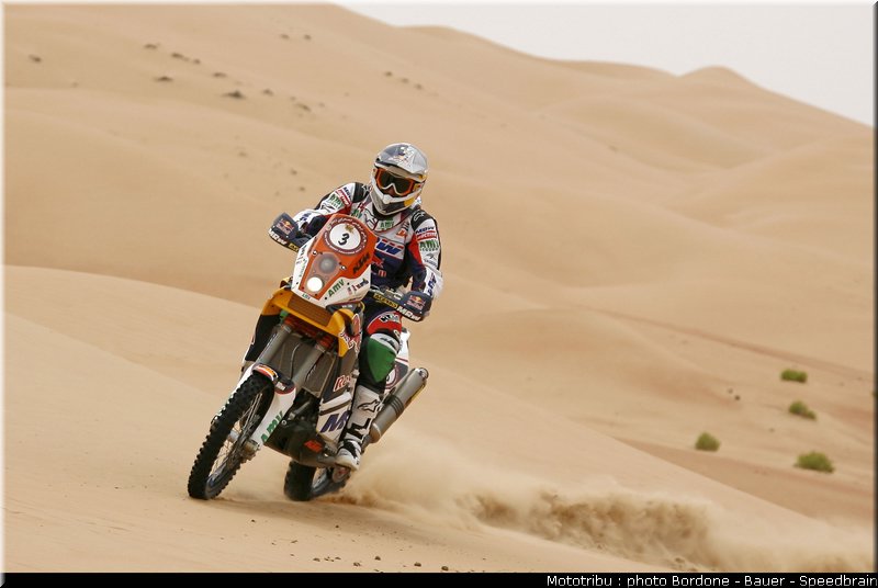 coma_15_rallye_2012_abu_dhabi_desert_challenge