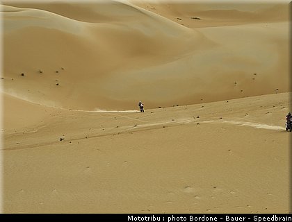 002_rallye_2012_abu_dhabi_desert_challenge.jpg