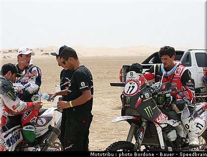 011_rallye_2012_abu_dhabi_desert_challenge.jpg