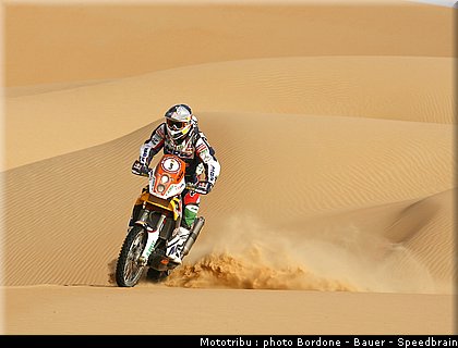 coma_19_rallye_2012_abu_dhabi_desert_challenge.jpg