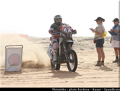 goncalves_17_rallye_2012_abu_dhabi_desert_challenge.jpg