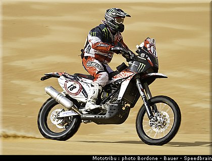 goncalves_33_rallye_2012_abu_dhabi_desert_challenge.jpg