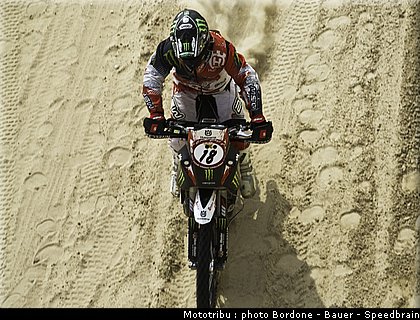 goncalves_39_rallye_2012_abu_dhabi_desert_challenge.jpg