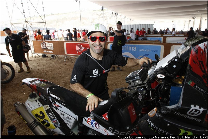 goncalves_0022_dakar_2013