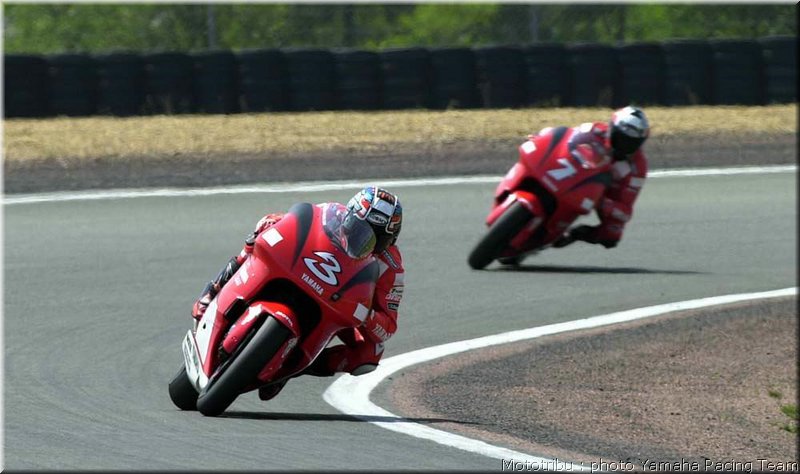 0029yamaha-biaggi2001_08