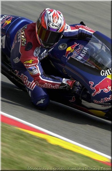 0045yamaha-haga2001_09