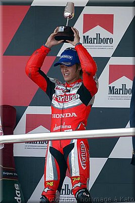 2002-kato_015.jpg