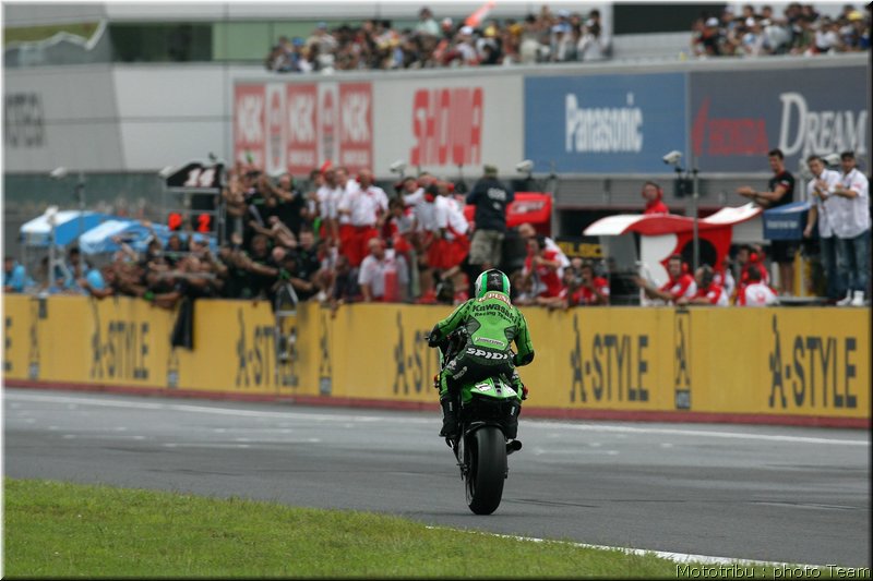 motogp_depuniet_04