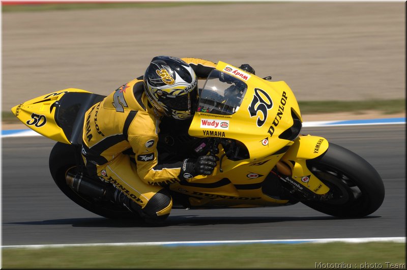 motogp_guintoli_3