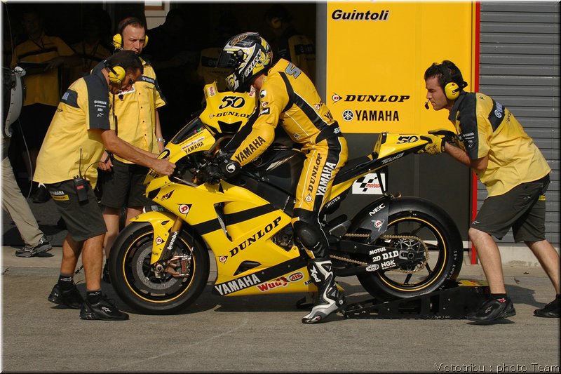 motogp_guintoli_4