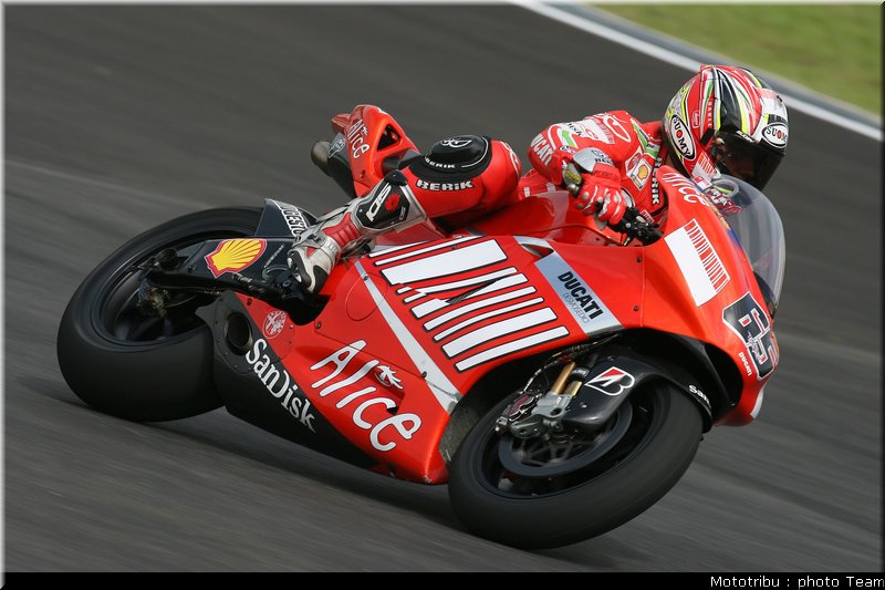 motogp_capirossi_8