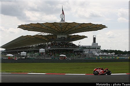 motogp_stoner_11.jpg